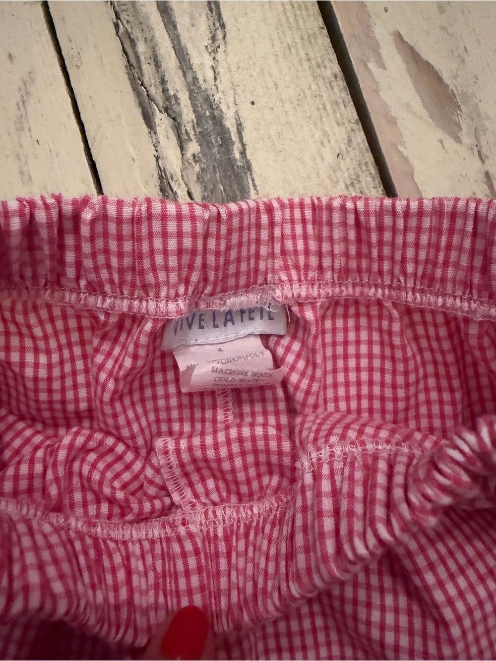 Vive la fete Raspberry Mini Check Girls Short With Ruffle Pockets - Picture 4 of 4